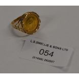 9 CARAT GOLD RING SET WITH A 1981 SOUTH AFRICAN 1/10TH KRUGERRAND COIN - APPROXIMATE WEIGHT = 6.3