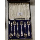 CASED SET OF 6 ORNATE SWEDISH STERLING SILVER TEASPOONS