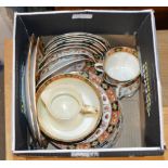 BOX WITH QUANTITY ROYAL ALBERT TEA WARE