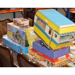 VARIOUS VINTAGE TOYS, ACTION MAN JEEP, VULCAN SEWING MACHINE, VINTAGE LEGO, CINDY CARAVAN ETC