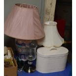 BREADBIN, 3 VARIOUS LAMPS & SMALL COLOURED GLASS VASE