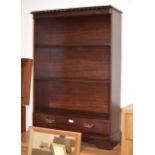 REPRODUCTION MAHOGANY OPEN BOOKCASE