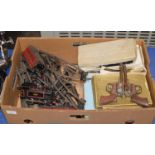 BOX WITH MODEL RAILWAY ACCESSORIES, TOY GUNS, CUTLERY ETC