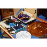 VARIOUS MASONIC MEMORABILIA, DECORATIVE WOODEN PLAQUE, DISPLAY PLATE, VARIOUS BADGES, MEDALS,