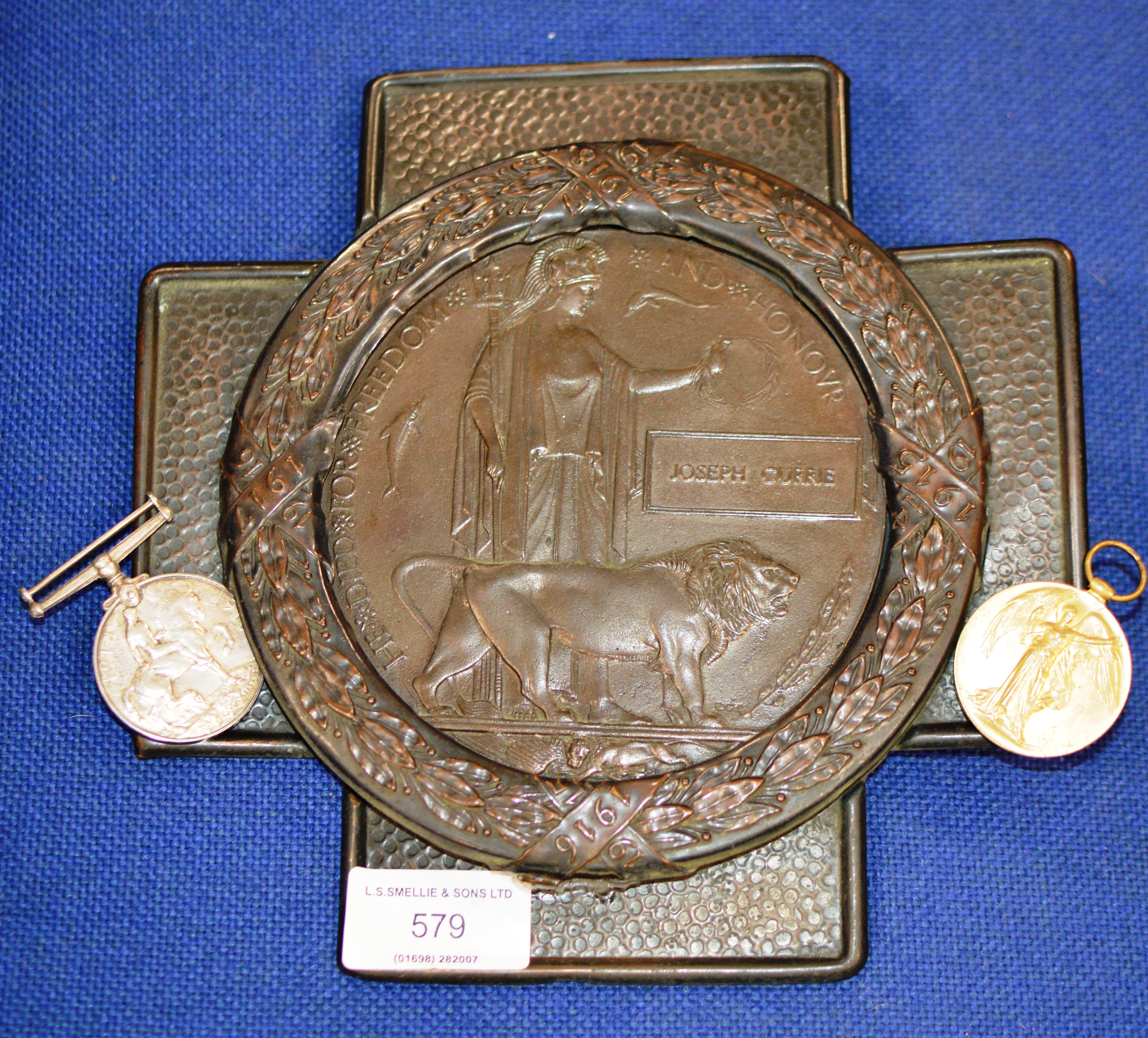 WORLD WAR 1 MEDAL DUO AWARDED TO 7304 PTE JOSEPH CURRIE ARGYLL & SUTHERLAND HIGHLANDERS, WITH