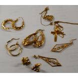 ASSORTED 9 CARAT GOLD JEWELLERY - APPROXIMATE COMBINED WEIGHT = 12.5 GRAMS