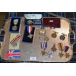 TRAY WITH VARIOUS MEDALS, WORLD WAR 1 MEDAL AWARDED TO 1761 PTE A W DONEY R.W. FUS, SPECIAL