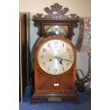 AMERICAN GINGERBREAD STYLE MANTLE CLOCK, MAHOGANY DOME TOPPED BRACKET STYLE CLOCK