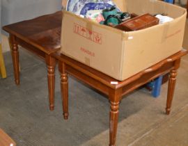 PAIR OF REPRODUCTION MAHOGANY FINISHED OCCASIONAL TABLES