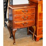 REPRODUCTION MAHOGANY & WALNUT 3 DRAWER CHEST