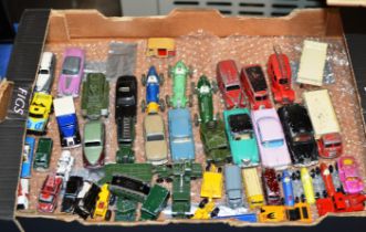 BOX WITH VARIOUS VINTAGE MODEL VEHICLES