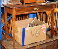 MAHOGANY SINGLE DRAWER TABLE