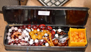 ORIENTAL LACQUERED BOX WITH VARIOUS BEADS, CHERRY BAKELITE STYLE BEADS ETC