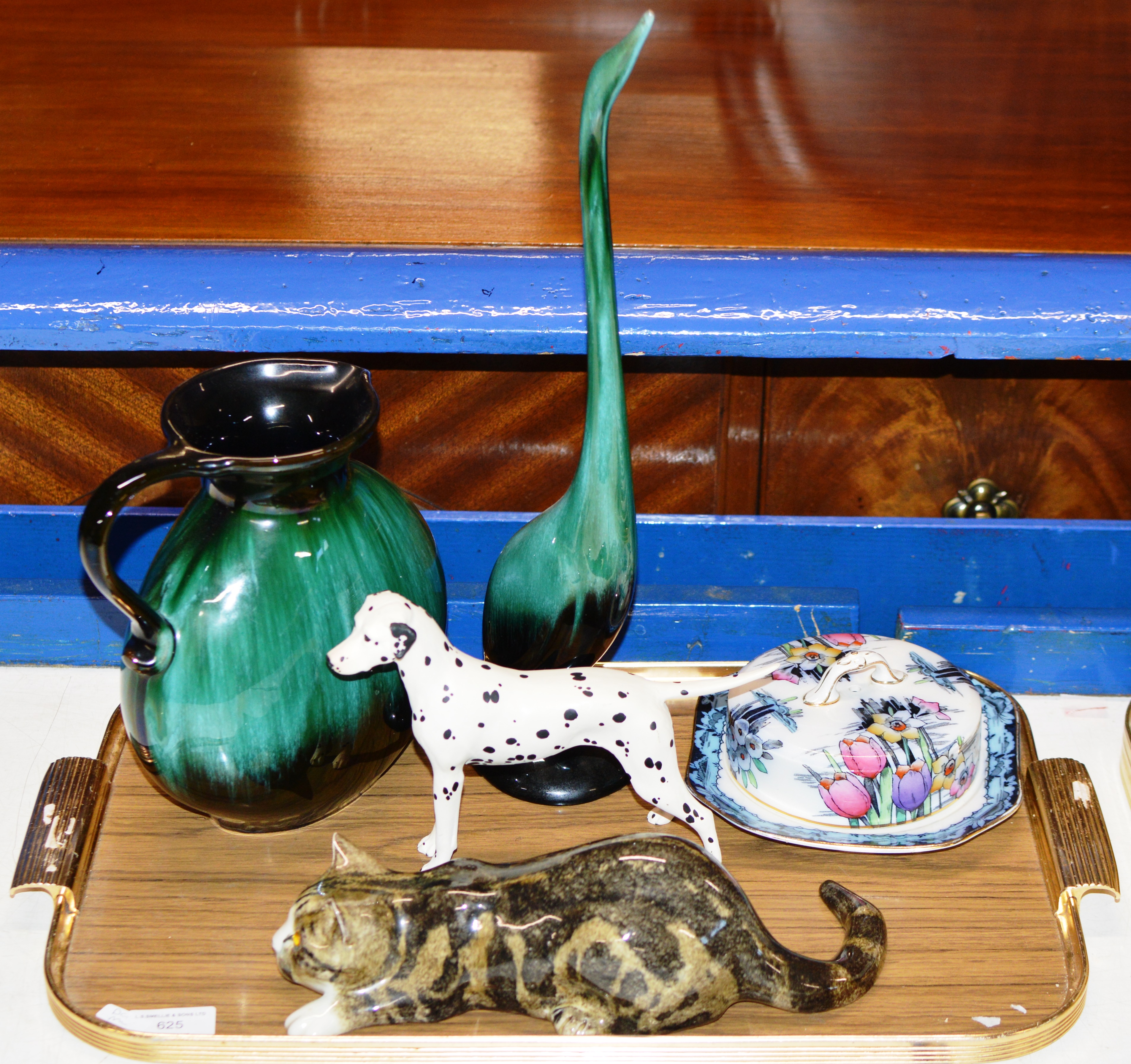 TRAY WITH GENERAL CERAMICS, CAT ORNAMENT, DOG ORNAMENT, BLUE MOUNTAIN POTTERY WARE ETC