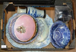 BOX WITH GENERAL CERAMICS, CHINESE CRACKLE GLAZE VASE, VARIOUS WADE STYLE WHIMSIES, DECORATIVE