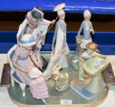 TRAY WITH VARIOUS LLADRO FIGURINE ORNAMENTS