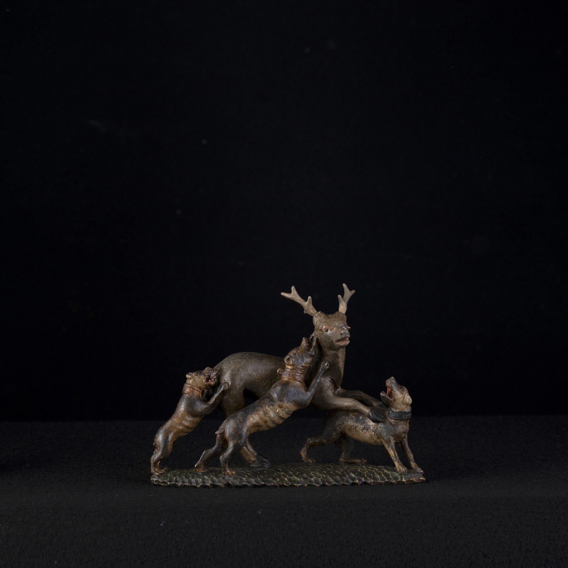 Coppia di sculture in legno scolpito e policromo - Bild 3 aus 8
