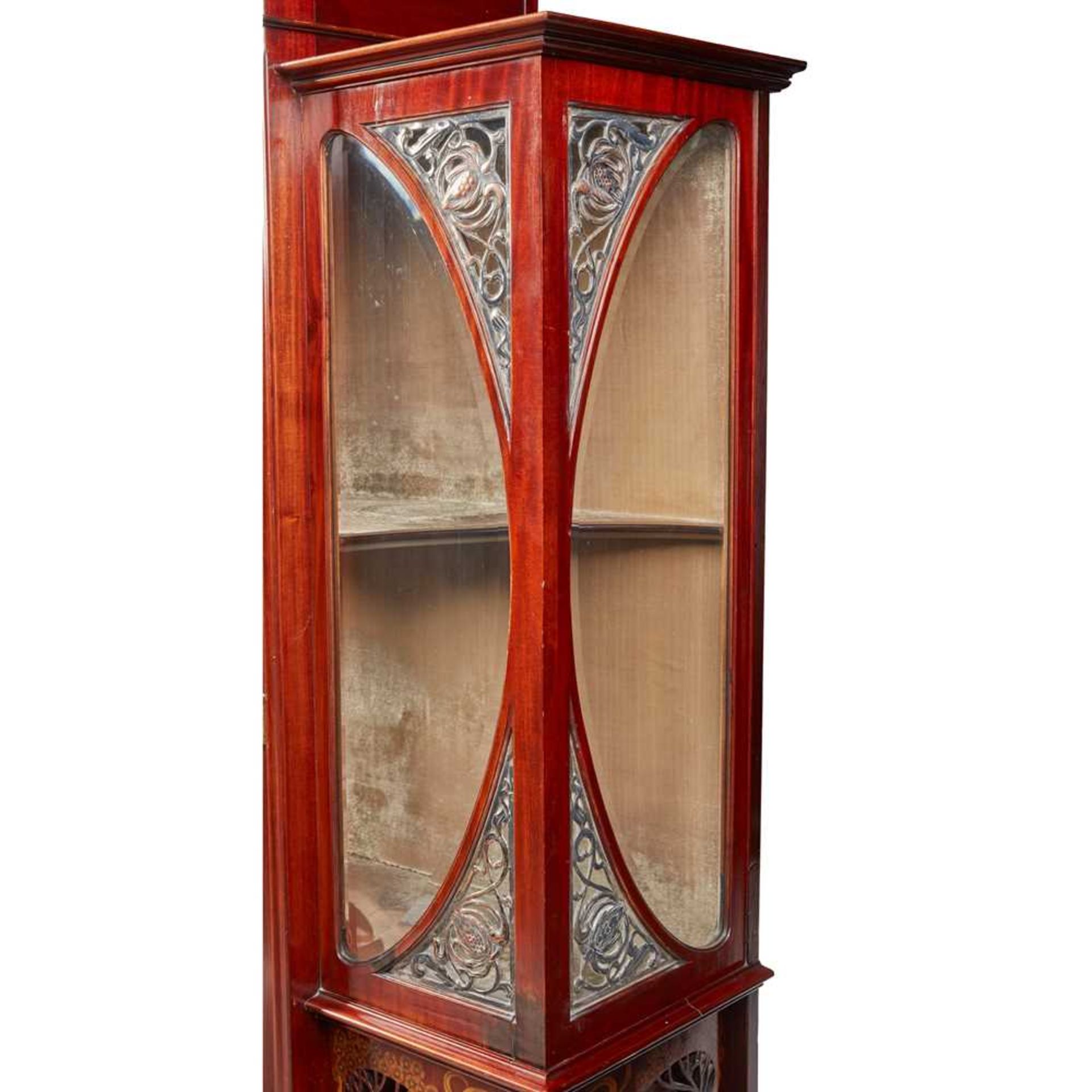 CHRISTOPHER PRATT AND SONS, BRADFORD (ATTRIBUTED TO) DISPLAY CABINET, CIRCA 1910 - Image 2 of 5