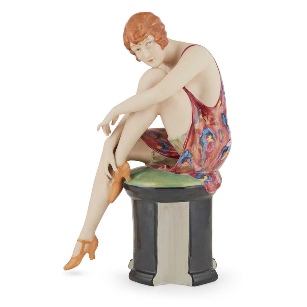 ROYAL DUX ART DECO FIGURE, CIRCA 1930