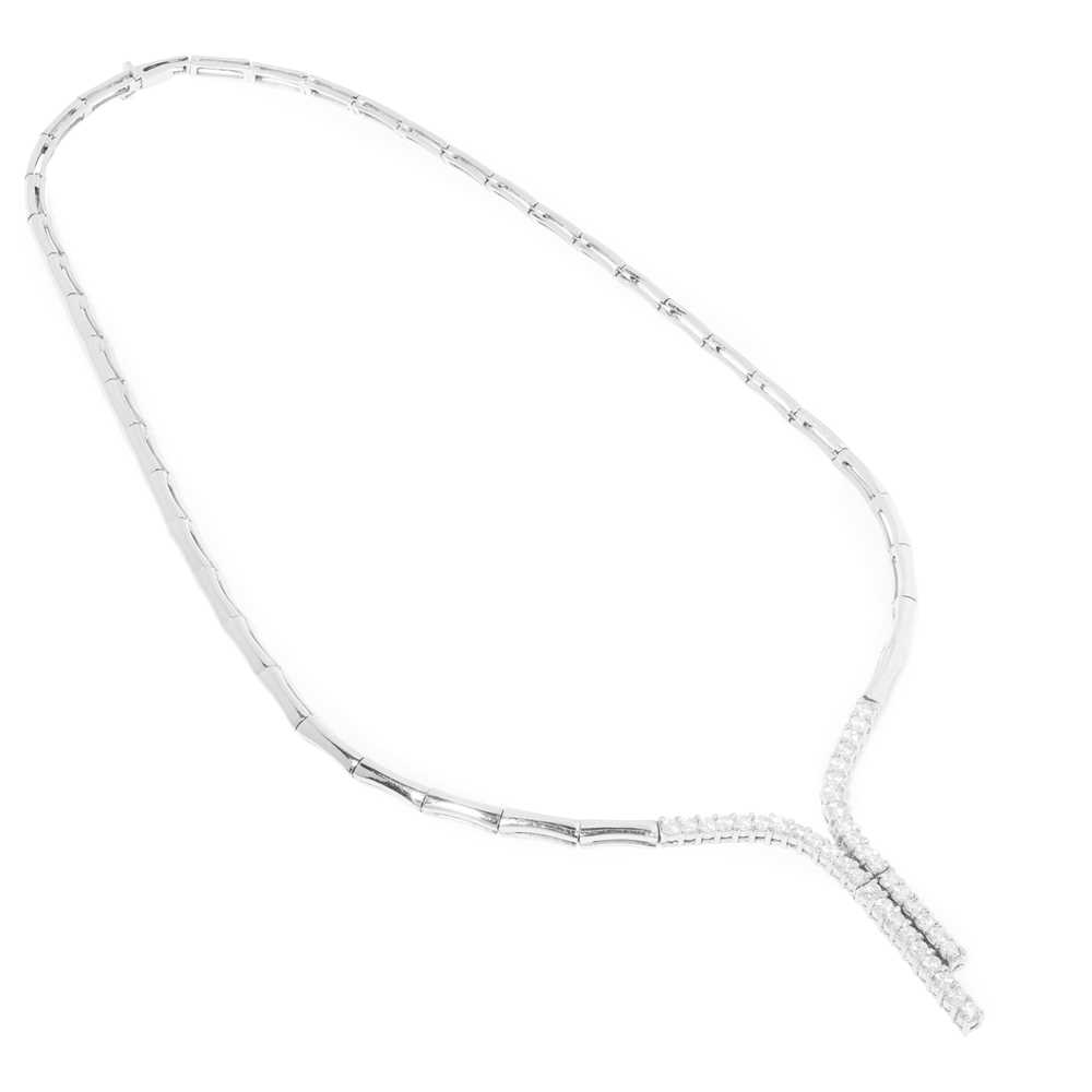 A diamond necklace