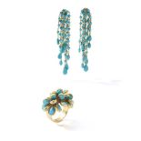 A turquoise ring and pair of earrings