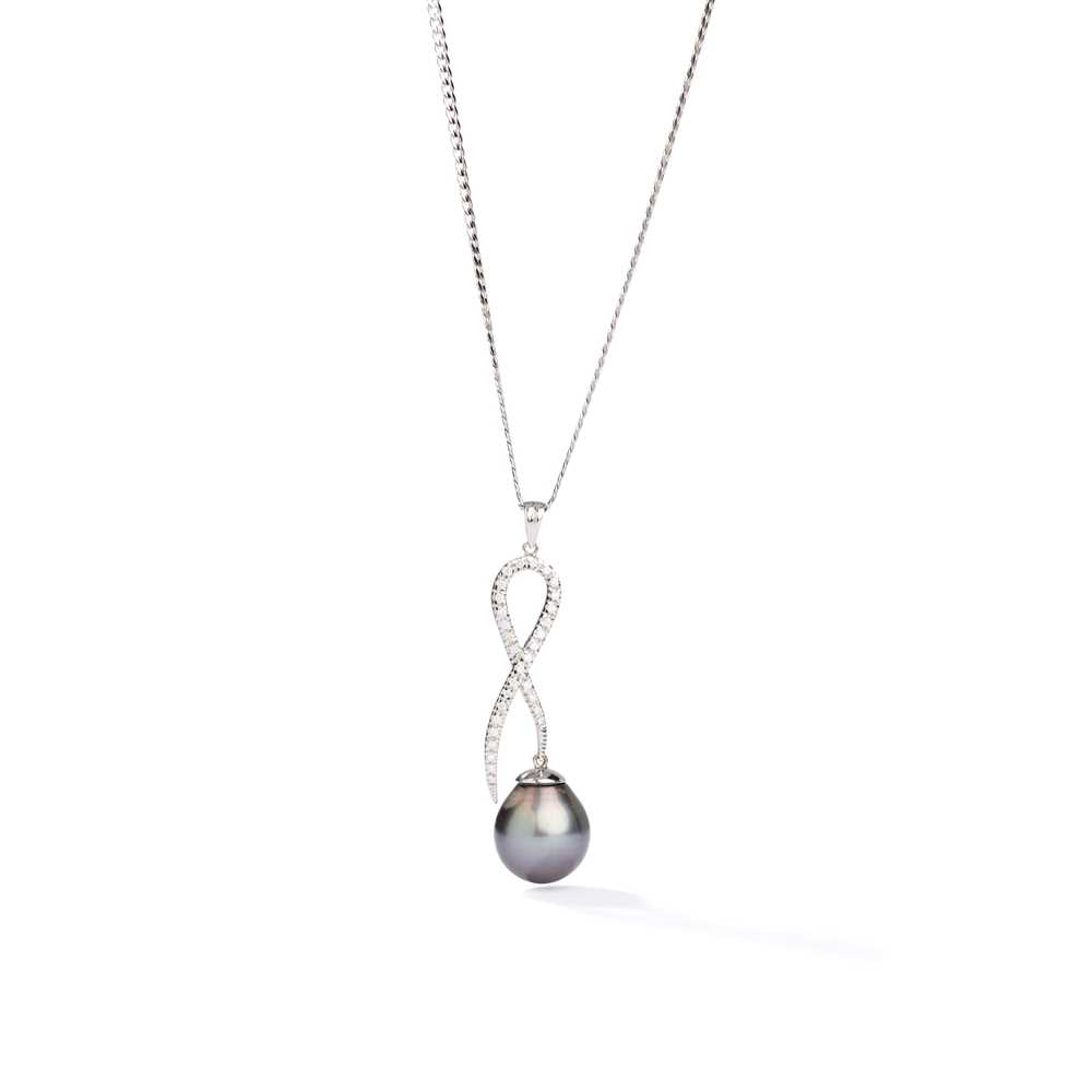 A cultured pearl and diamond pendant - Image 3 of 4