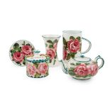 A COLLECTION OF WEMYSS WARE 'CABBAGE ROSES' PATTERN, EARLY 20TH CENTURY