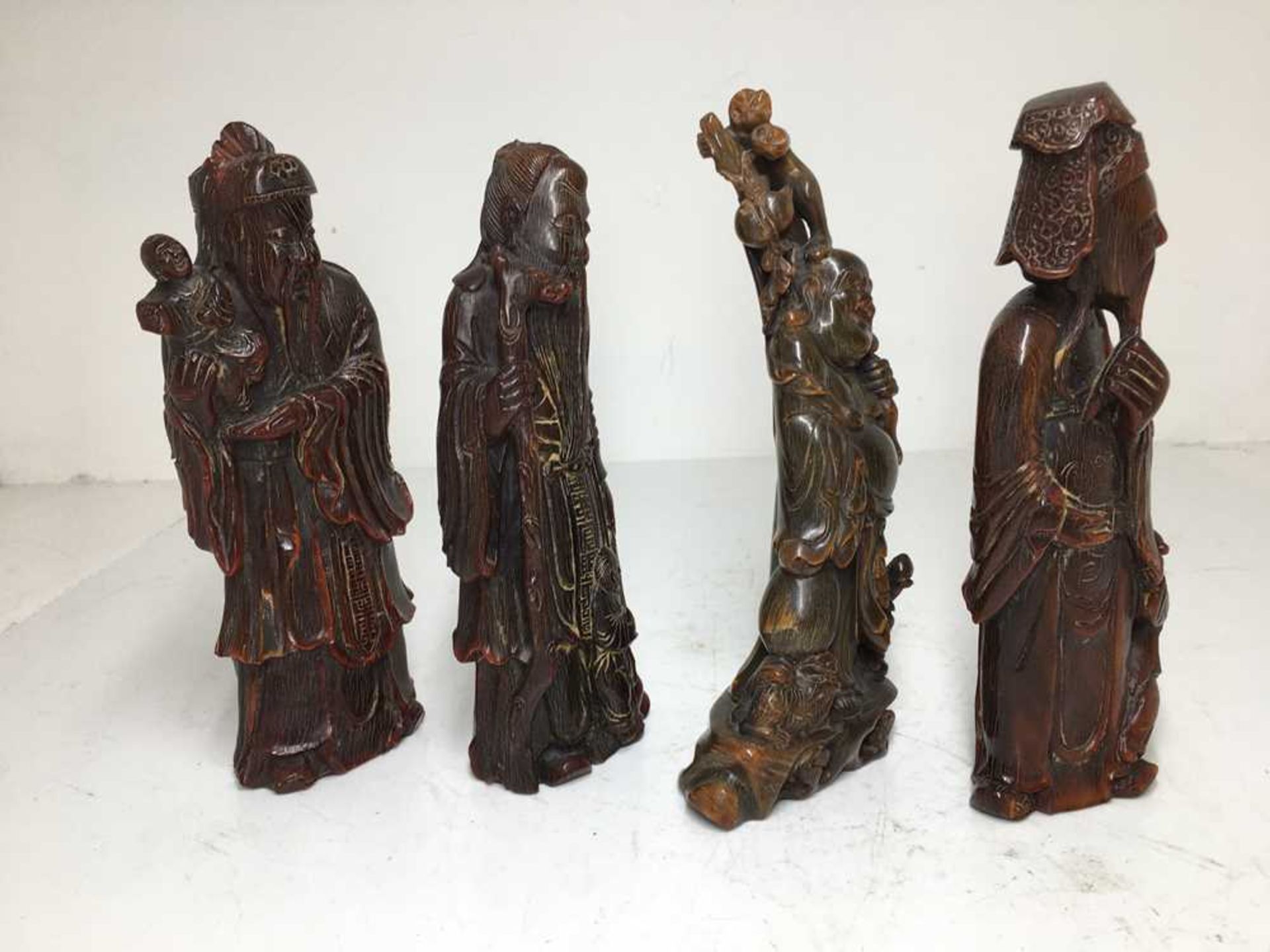 GROUP OF SIX CARVED BUFFALO HORN FIGURES 19TH-20TH CENTURY - Image 15 of 26