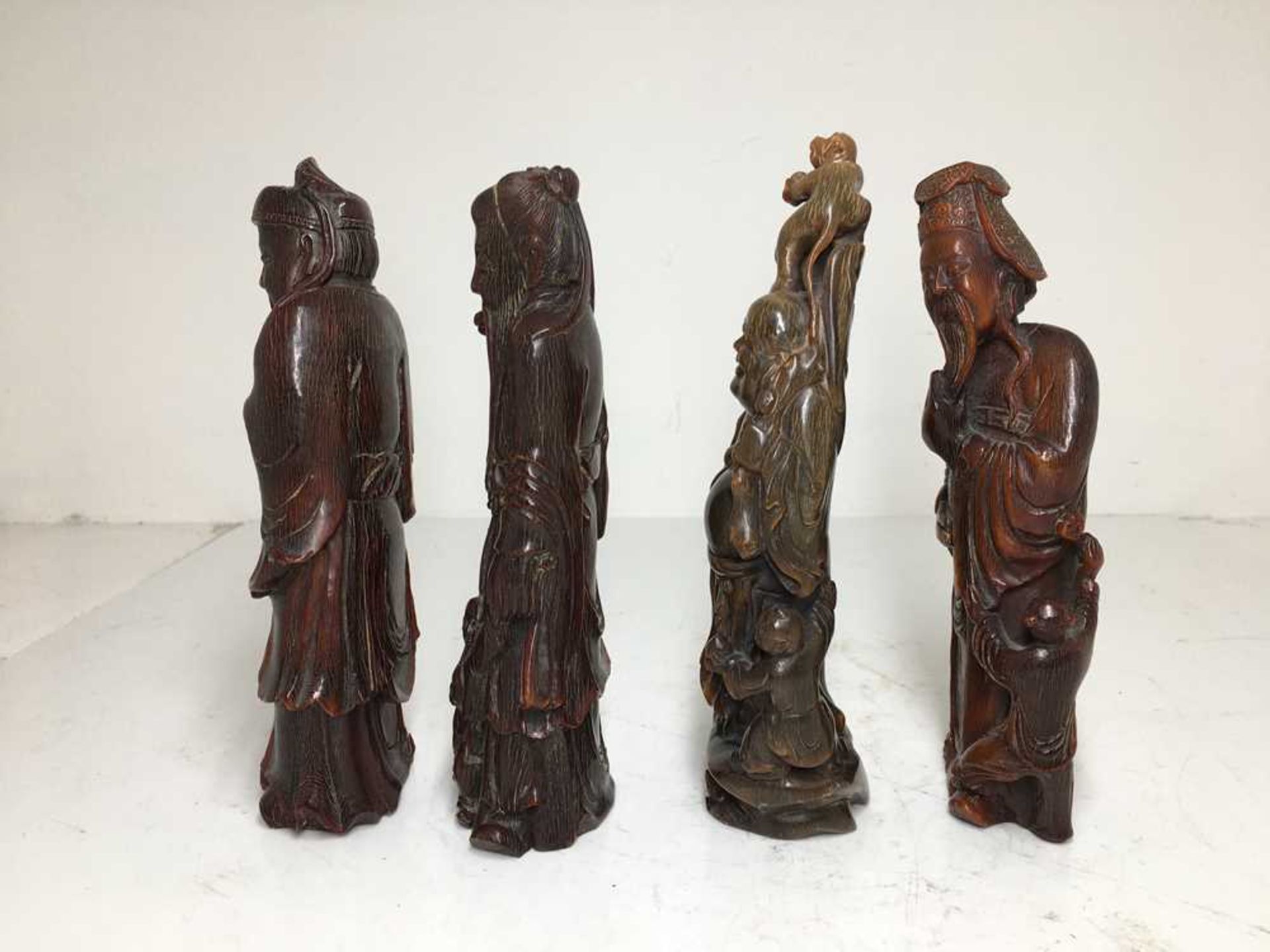GROUP OF SIX CARVED BUFFALO HORN FIGURES 19TH-20TH CENTURY - Image 10 of 26