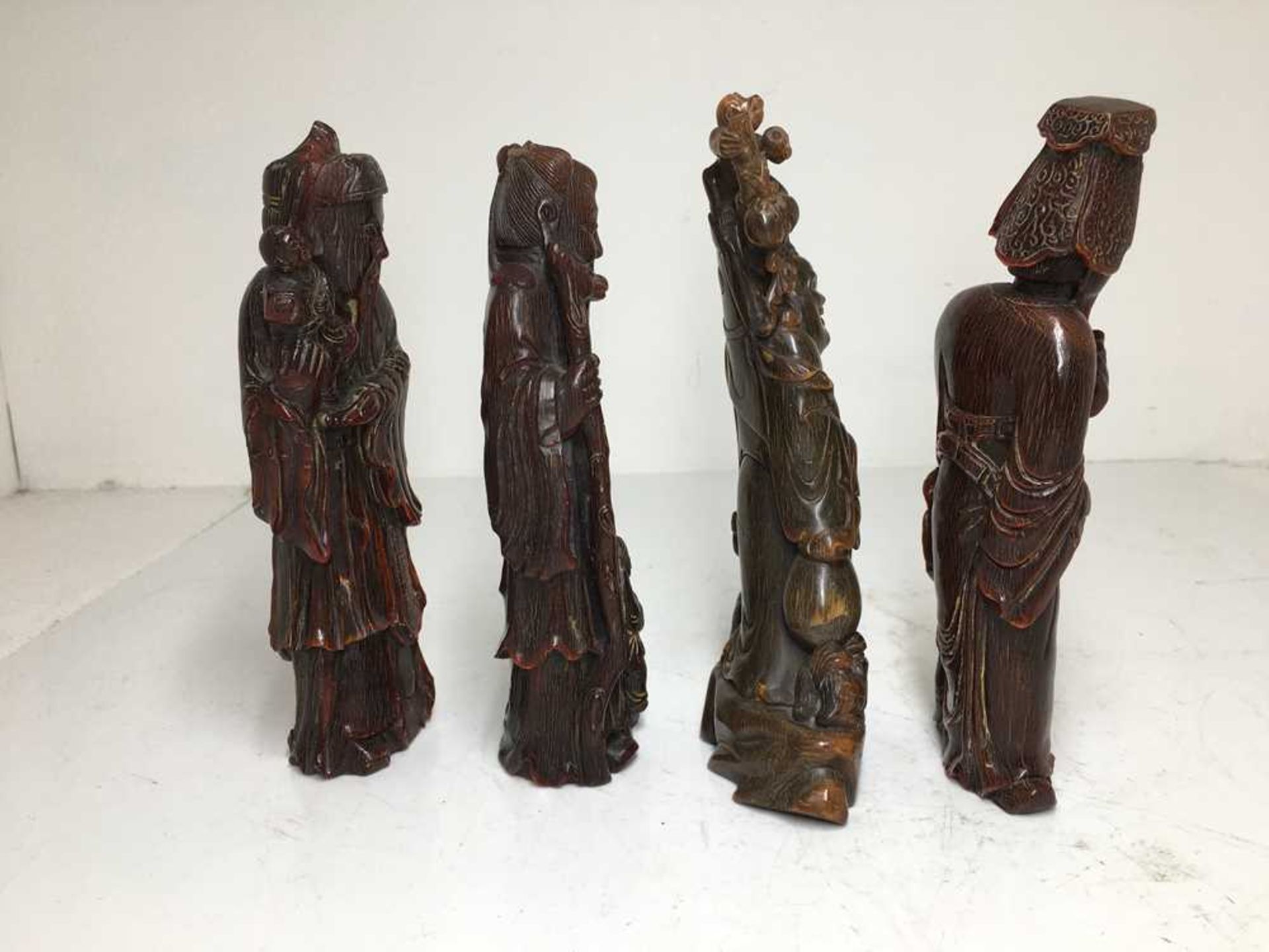 GROUP OF SIX CARVED BUFFALO HORN FIGURES 19TH-20TH CENTURY - Image 14 of 26