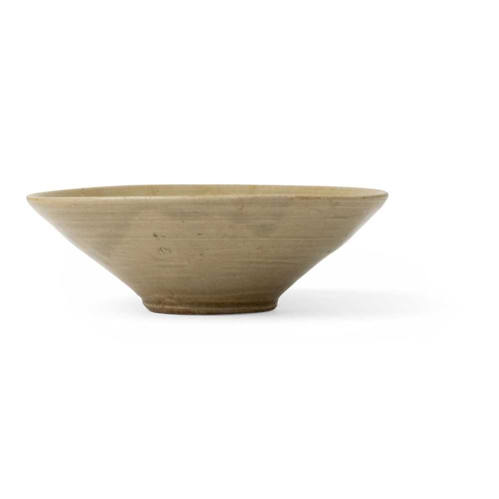 TWO CELADON-GLAZED BOWLS TANG TO YUAN DYNASTY - Image 3 of 10