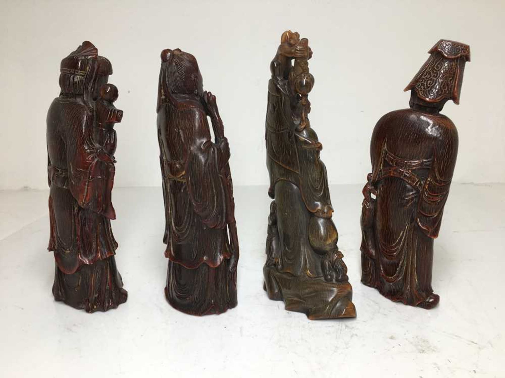 GROUP OF SIX CARVED BUFFALO HORN FIGURES 19TH-20TH CENTURY - Image 13 of 26