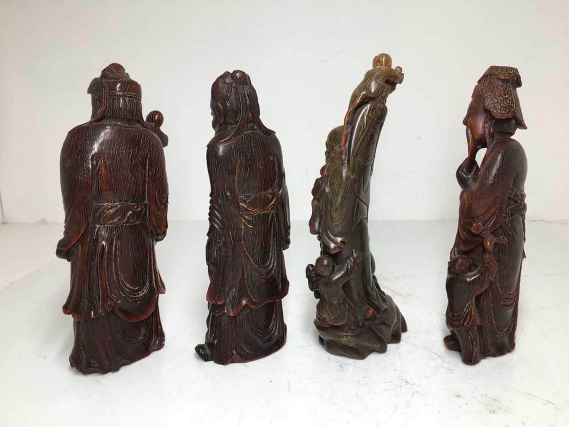 GROUP OF SIX CARVED BUFFALO HORN FIGURES 19TH-20TH CENTURY - Image 11 of 26
