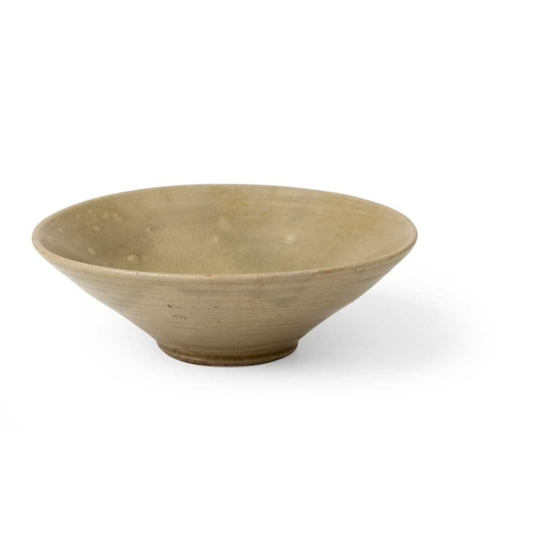 TWO CELADON-GLAZED BOWLS TANG TO YUAN DYNASTY - Image 2 of 10