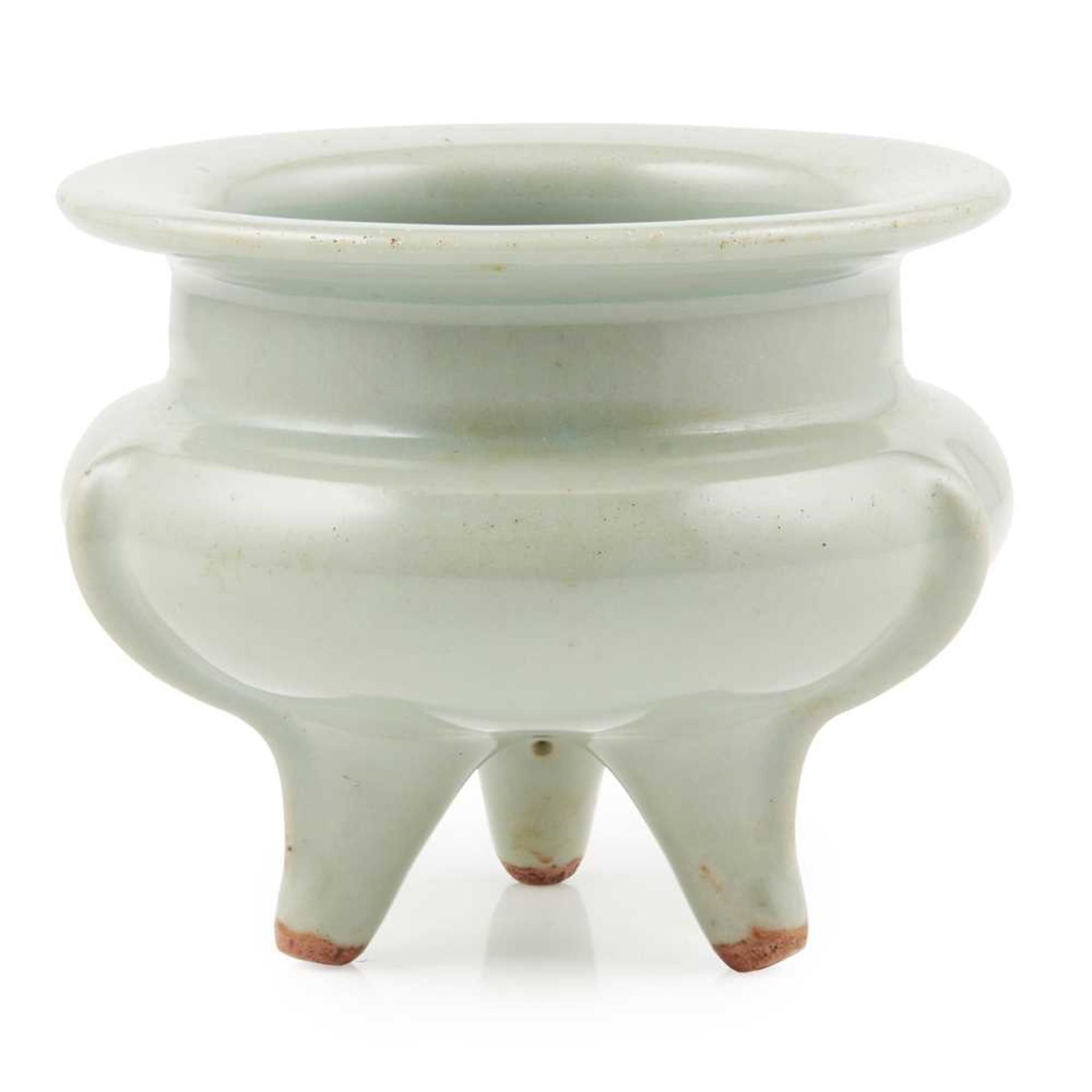 LONGQUAN CELADON TRIPOD CENSER, LI - Image 2 of 3