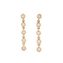 Bucherer: A pair of diamond earrings
