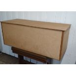 A wooden storage chest, 43cm x 109cm x 41cm.