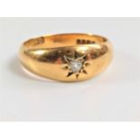 An 18ct gold diamond ring 4.71g Size M