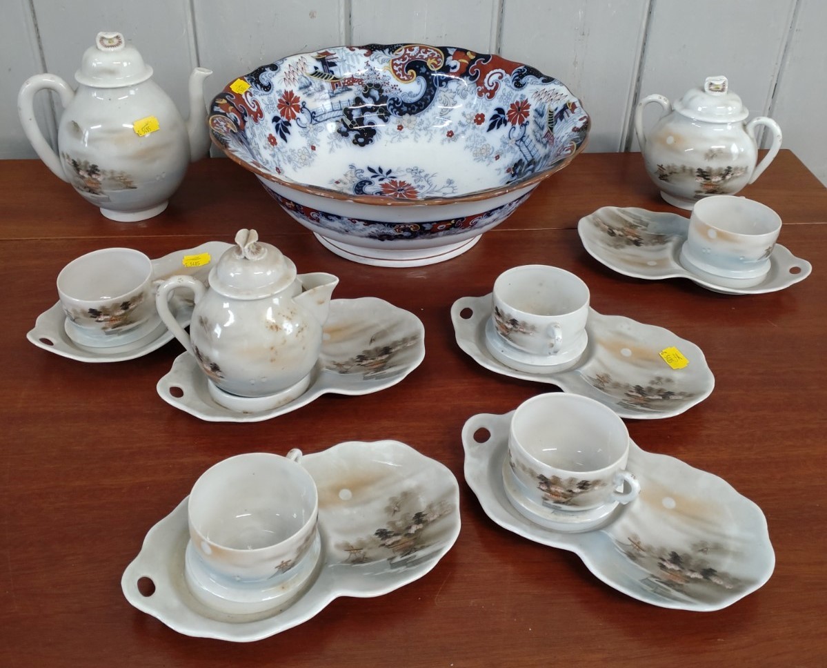 A Japanese tea-set and W.R.S & Co Imperial Stone basin. (11)