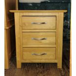 An oak bedside table. Modern. 57cm x 50cm x 41cm.