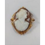 A cameo Brooch. Antique. 40 mm long. 8.48 grams (all in)