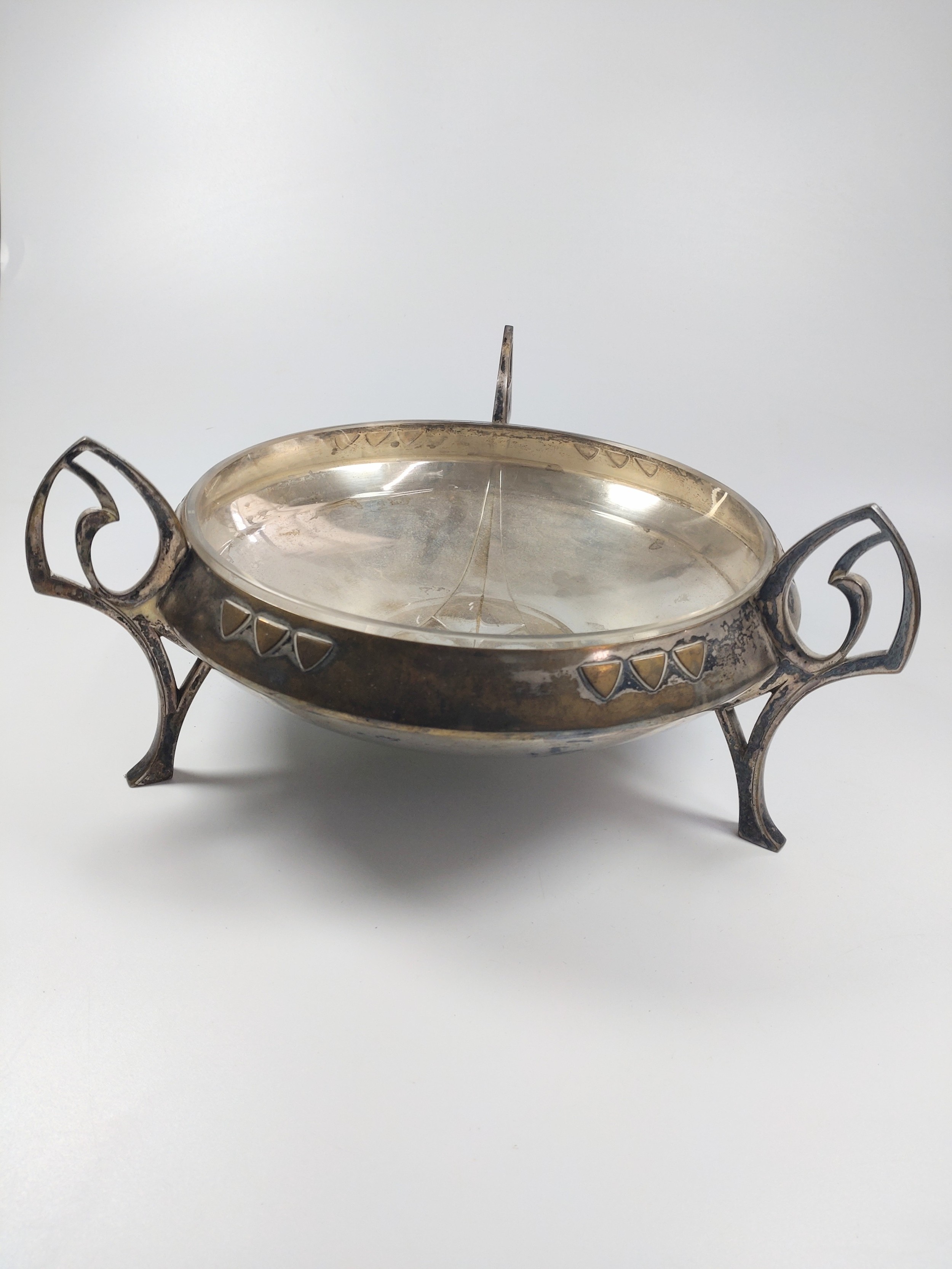 An Art Nouveau silver-plated fruit bowl with glass liner 22cm diameter and a Hukin & Heath - Image 2 of 2