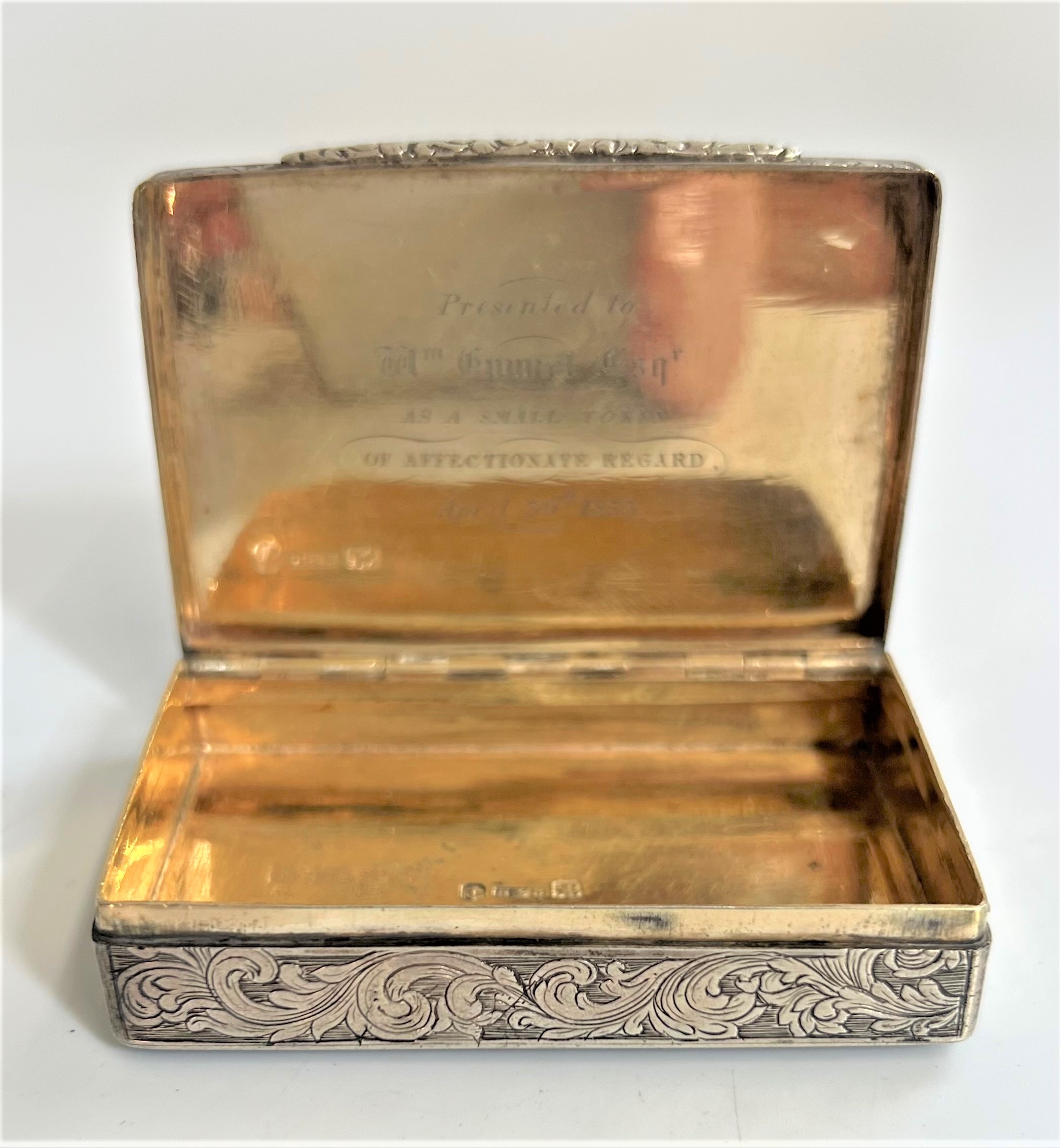 A William IV Sterling Silver Gentleman's Snuff Box. - Image 2 of 2