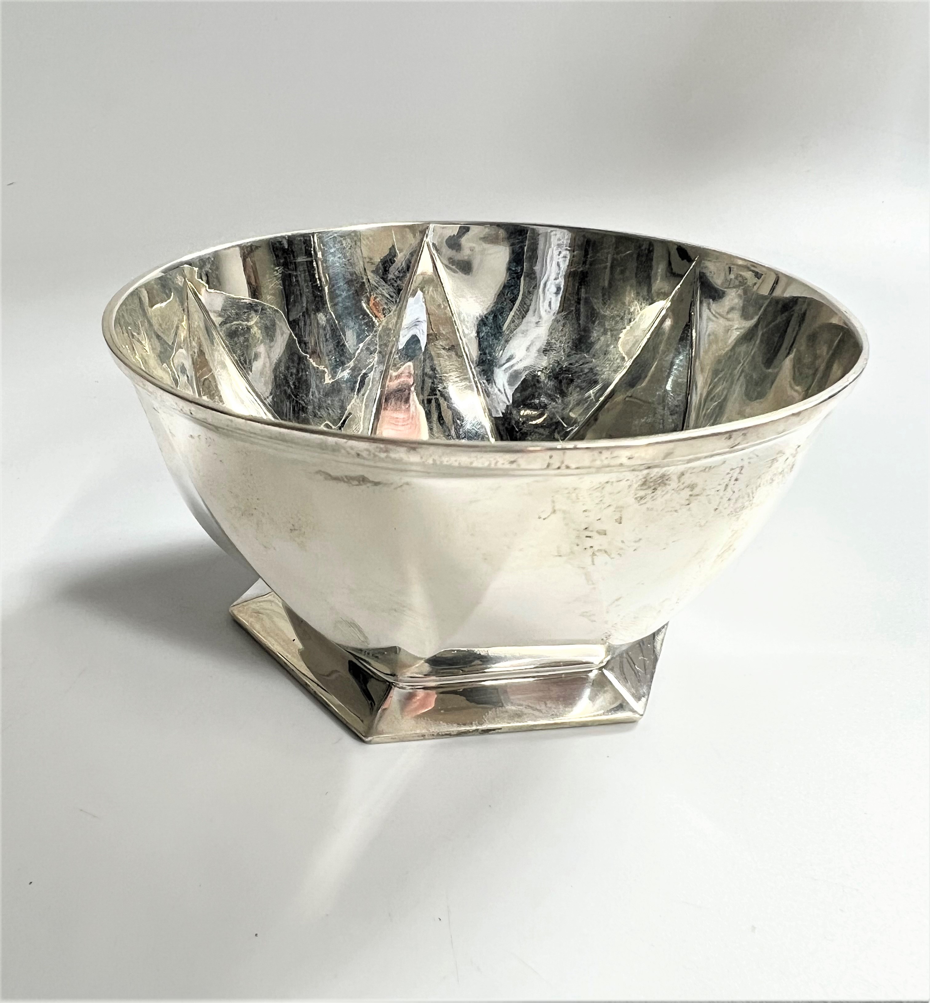 An Art Deco Sterling Silver Bowl. Roberts and Belk. Sheffield 1931