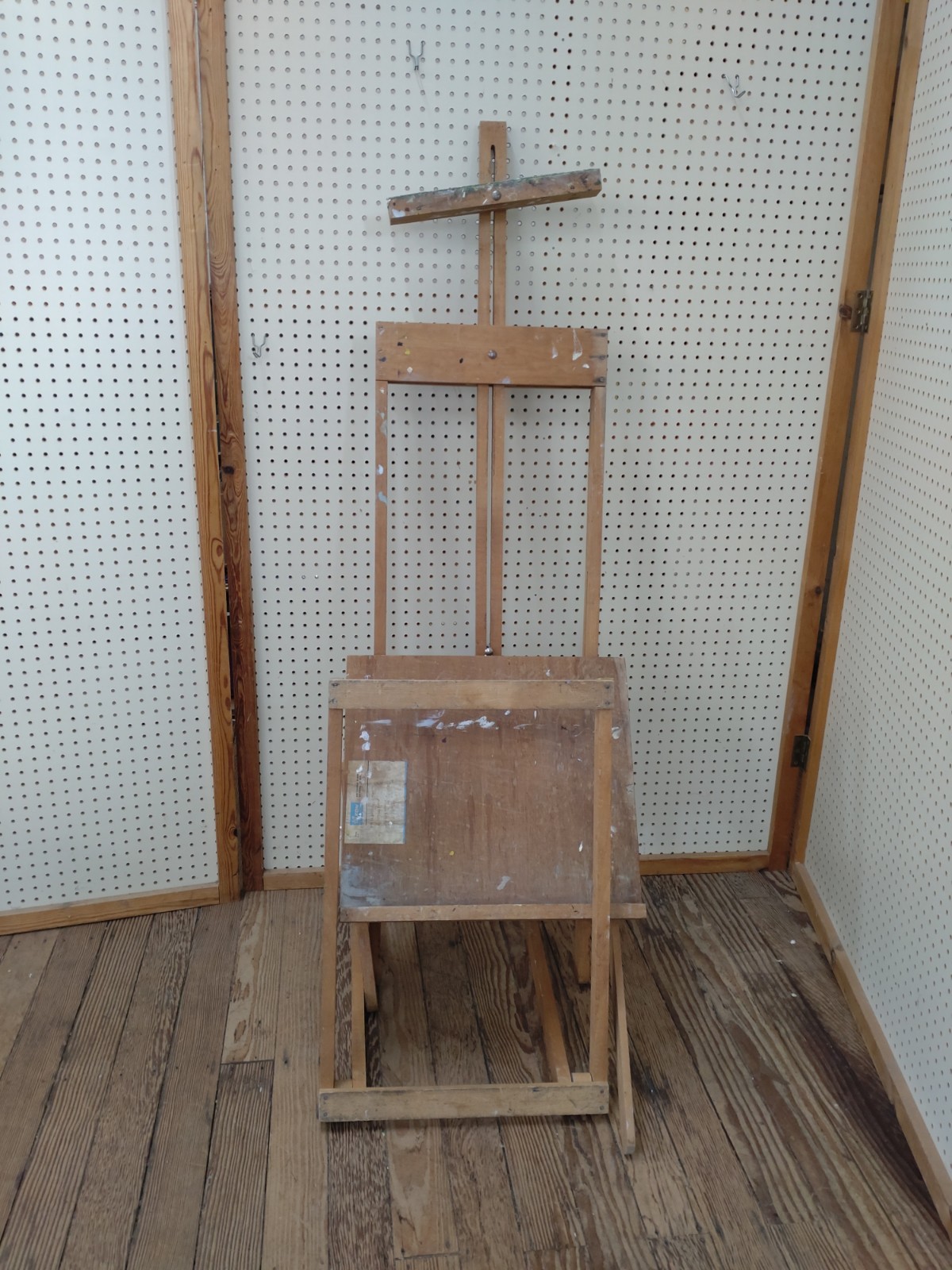 An artist's easel. vintage.