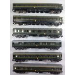 73B. Trix Twin Railway NE Motor Coach, four coaches and Trailer Coach (6)