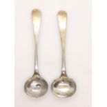 A pair of George IV Old English mustard spoons. London 1823. 10.6gms.