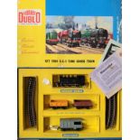 No 32. Hornby-Dublo 2-rail 2008 Tank Goods Set in box with instructions sheet, lid with glue repair.