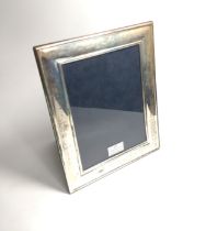A Sheffield silver 1977 frame size aperture 6 .5" x 4.75"