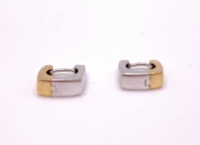 A pair of 14k huggie earrings, bicoloured gold, 3.5 grams.
